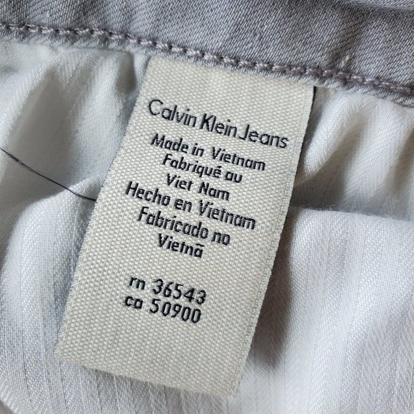 𝅺Calvin Klein Jeans size w31 light grey denim jean shorts - Picture 3 of 11